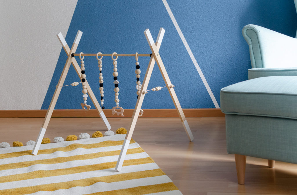 DIY – Arche d'éveil et jouets en bois pour bébé – Les Petits Piments